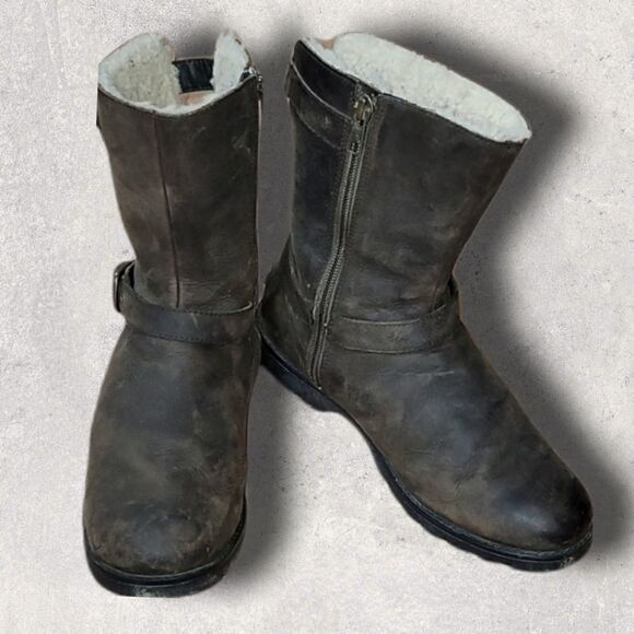 UGG BROWN GRANDLE WATERPROOF LEATHER BOOTS, SIZE 7 S/N 1003579 - Picture 2 of 16